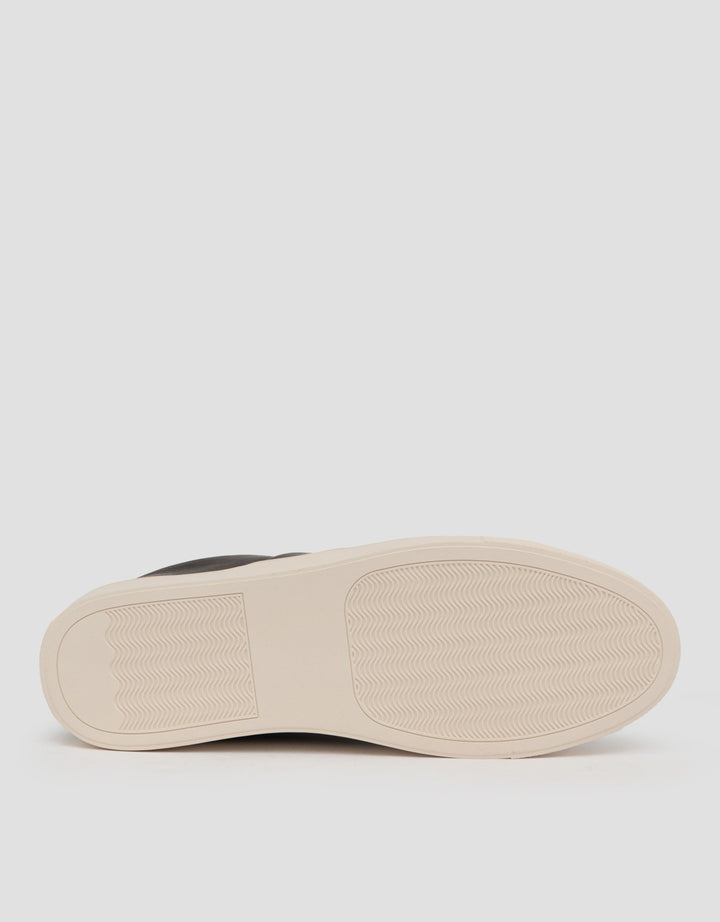 Savro Sepatu Sneakers JD24-108A Pria