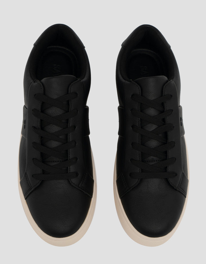 Savro Sepatu Sneakers JD24-108A Pria