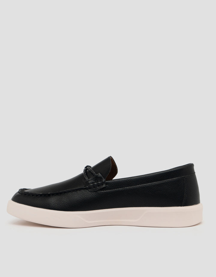Savro Sepatu Moccasin Slip On HS561-1 Pria