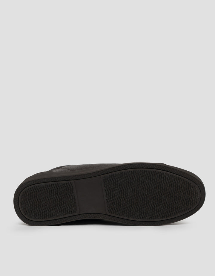 Savro Sepatu Sneakers ZB23128-1A Pria
