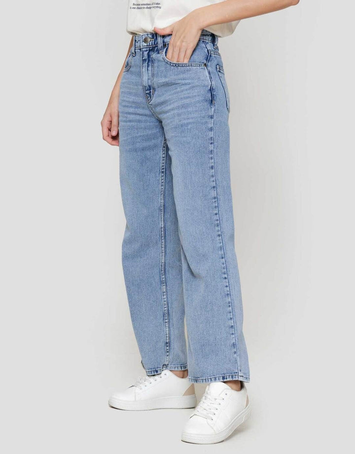 Nevada Basic Wide Leg Celana Denim Wanita