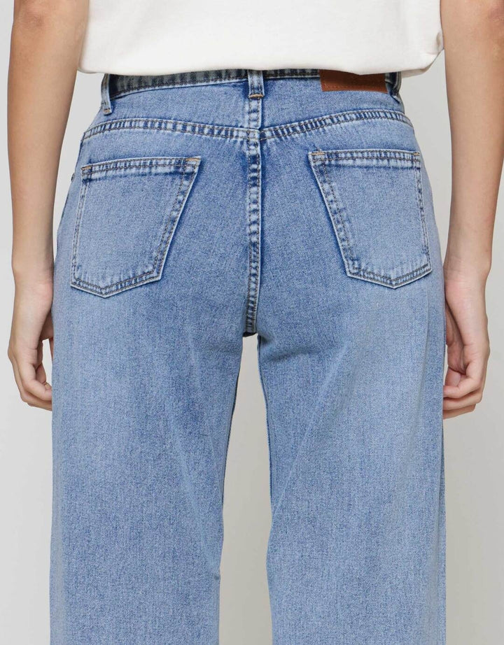 Nevada Basic Wide Leg Celana Denim Wanita