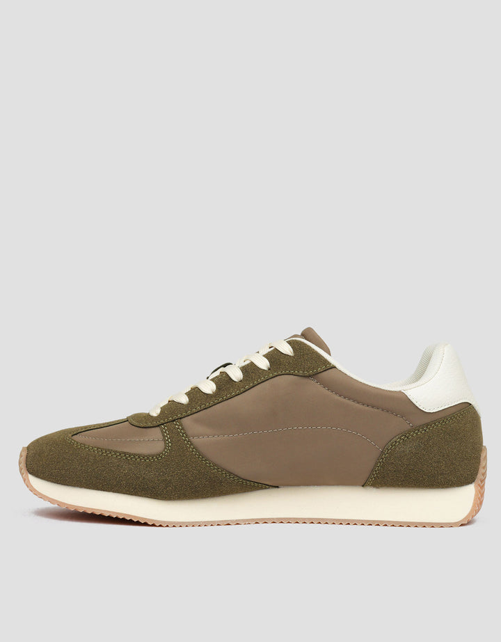 Volo Sepatu Sneakers 1416906A Pria