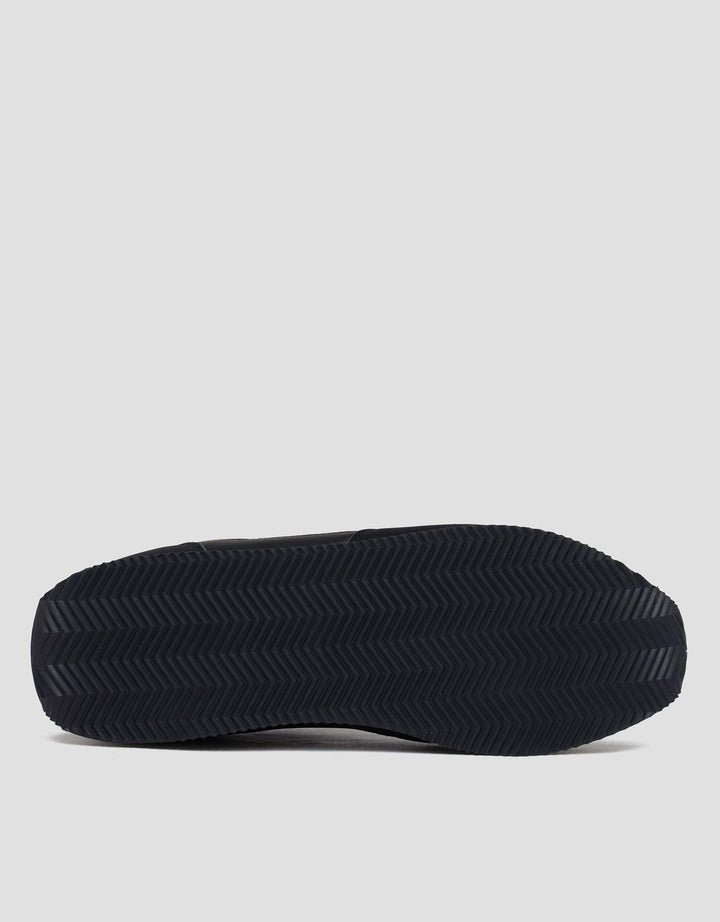 Volo Sepatu Sneakers 1417301A Pria