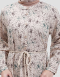 Expand Leela Dress Wanita