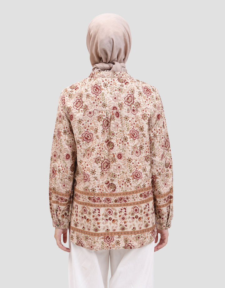 Expand Lili Blouse Wanita