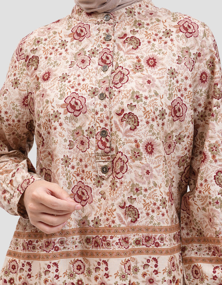 Expand Lili Blouse Wanita