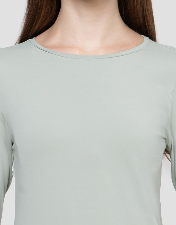 Suko Basic Kerah Bulat Kaos Inner Wanita