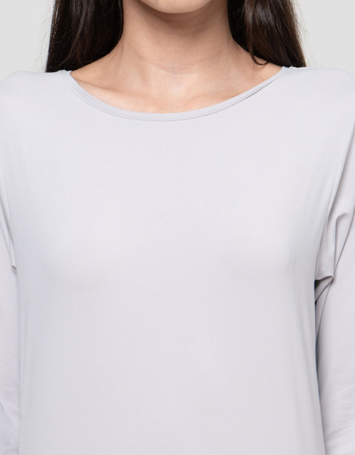 Suko Basic Kerah Bulat Kaos Inner Wanita