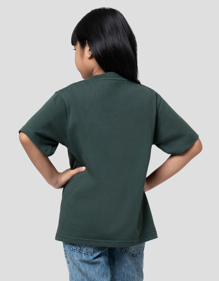 Suko Graphic Kerah Bulat Kaos Anak Perempuan