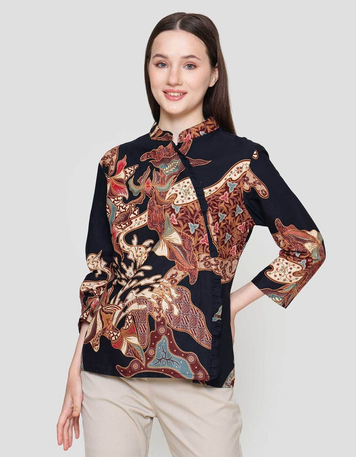 Arjuna Weda Daun Blouse Batik Wanita