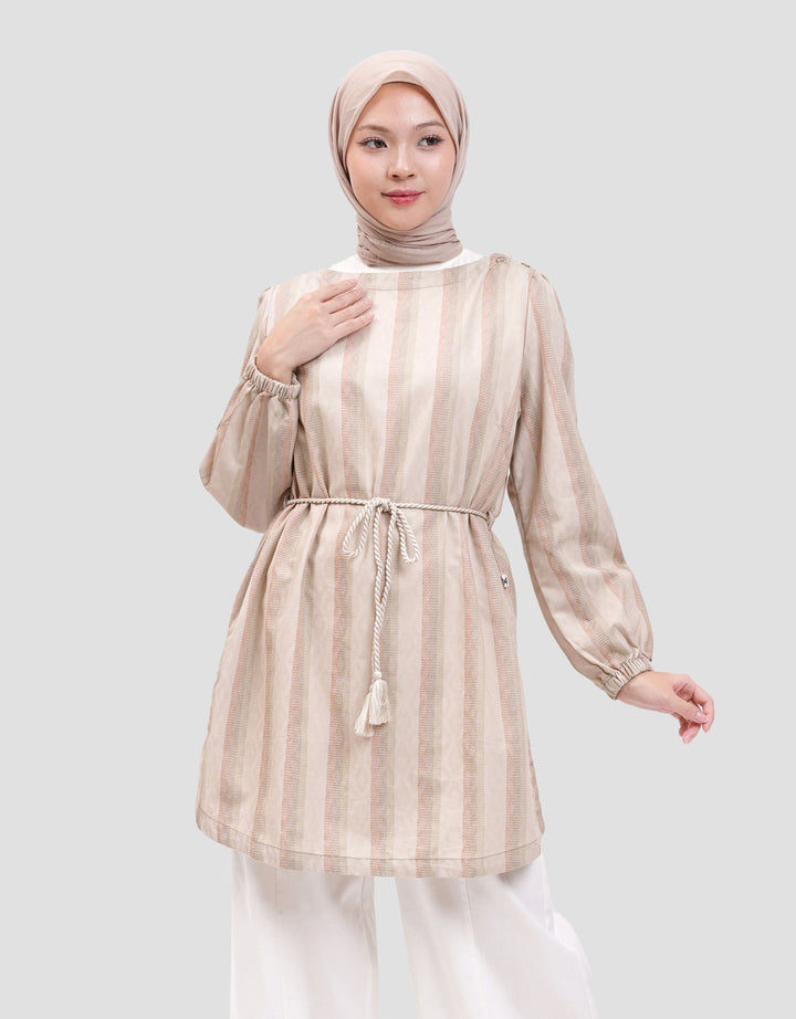 Expand Nadhiva Blouse Wanita