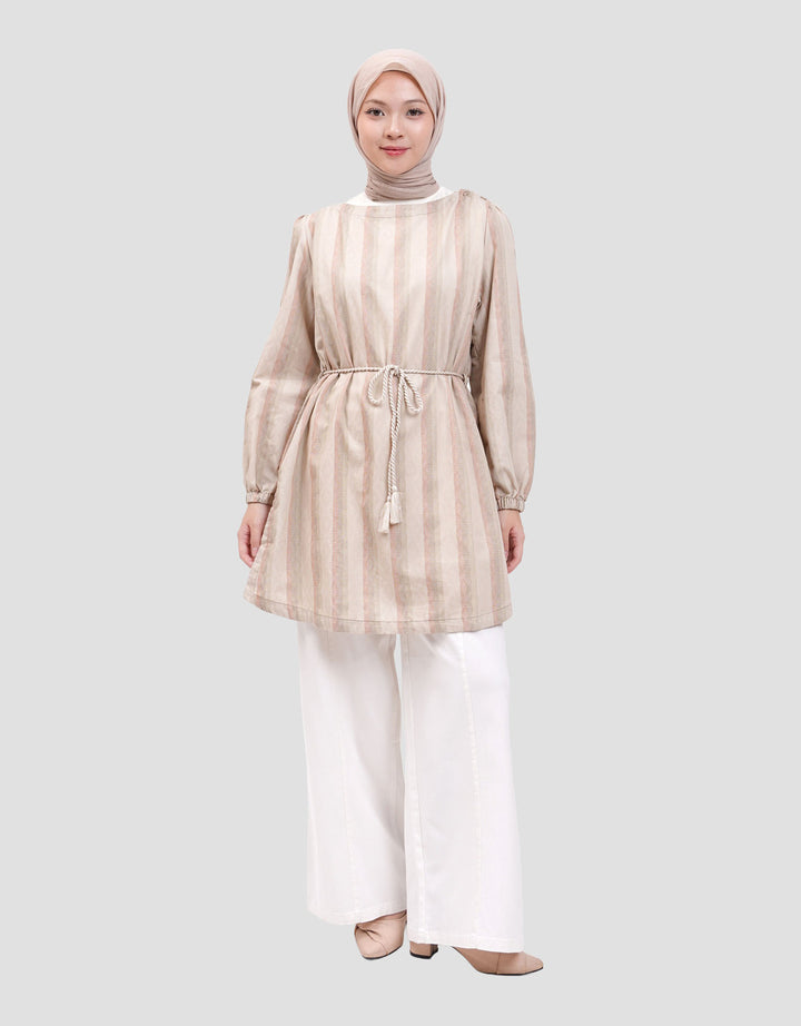 Expand Nadhiva Blouse Wanita