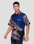 Arjuna Weda Hem Body Fit Daun Kemeja Batik Pria