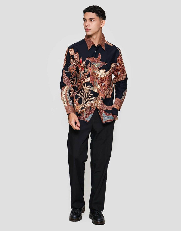 Arjuna Weda Body Fit Print Daun Kemeja Batik Pria