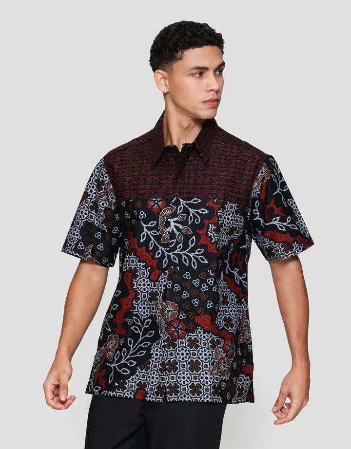 Arjuna Weda Body Fit Semanggi Sekar Jagad Kemeja Batik Pria