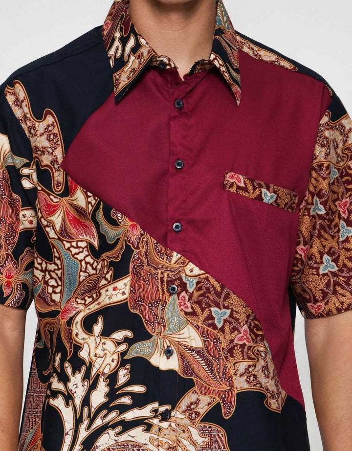 Arjuna Weda Hem Body Fit Daun Kemeja Batik Pria