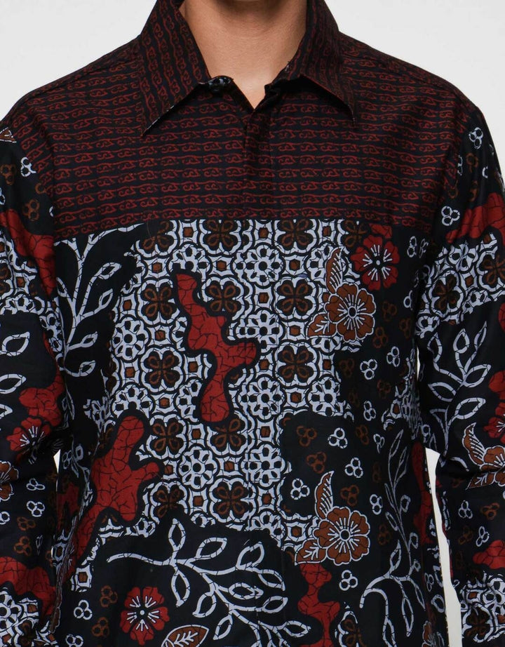 Arjuna Weda Semanggi Sekar Jagad Kemeja Batik Pria