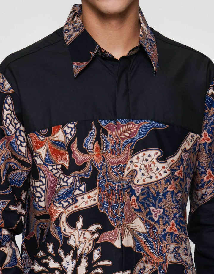 Arjuna Weda Body Fit Daun Kemeja Batik Pria