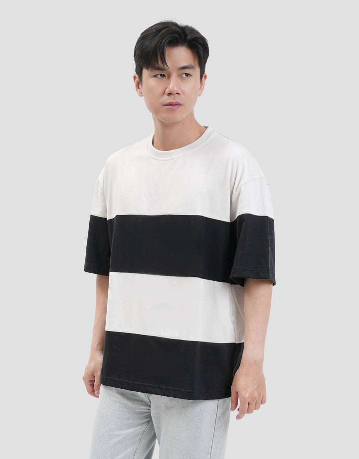 Nevada Stripe Cut N Sewn Kaos Oversize Pria
