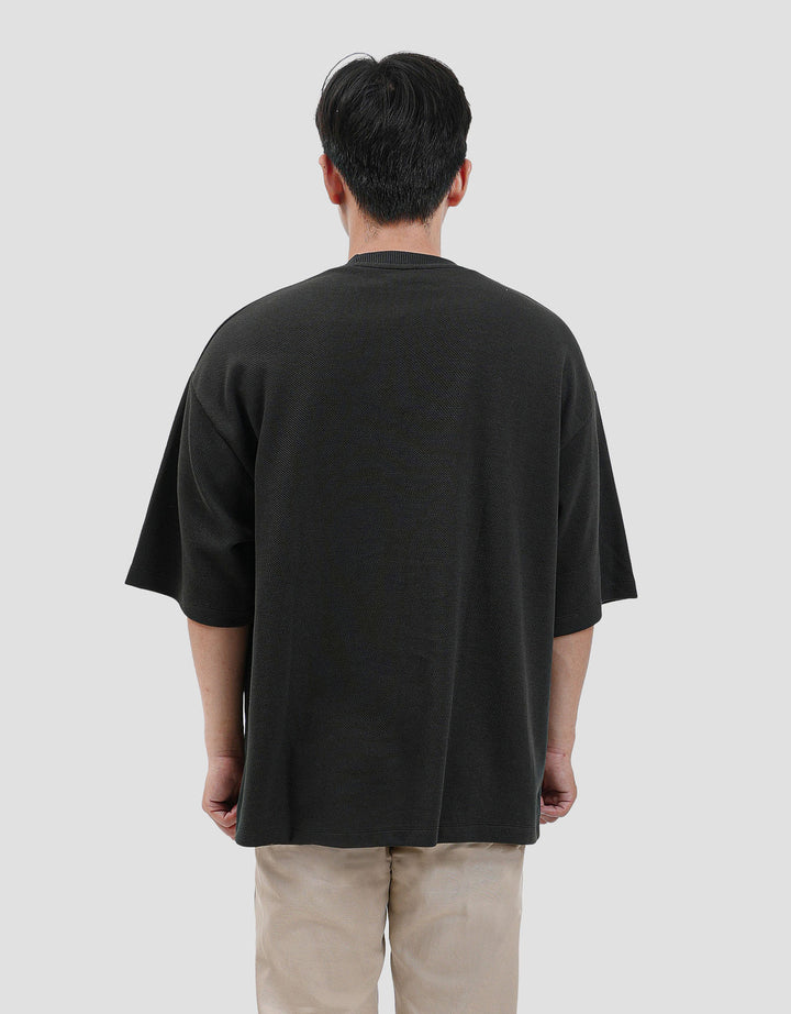 Nevada Texture Pocket Kaos Oversize Pria