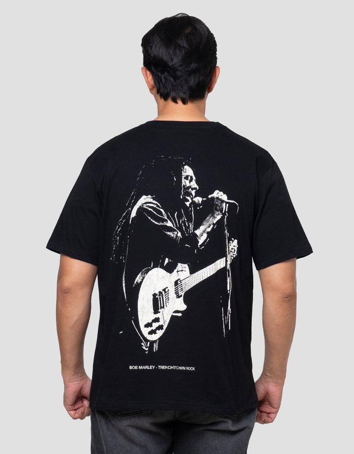 Nevada Universal Music Bob Marley Guitar Kaos Pria