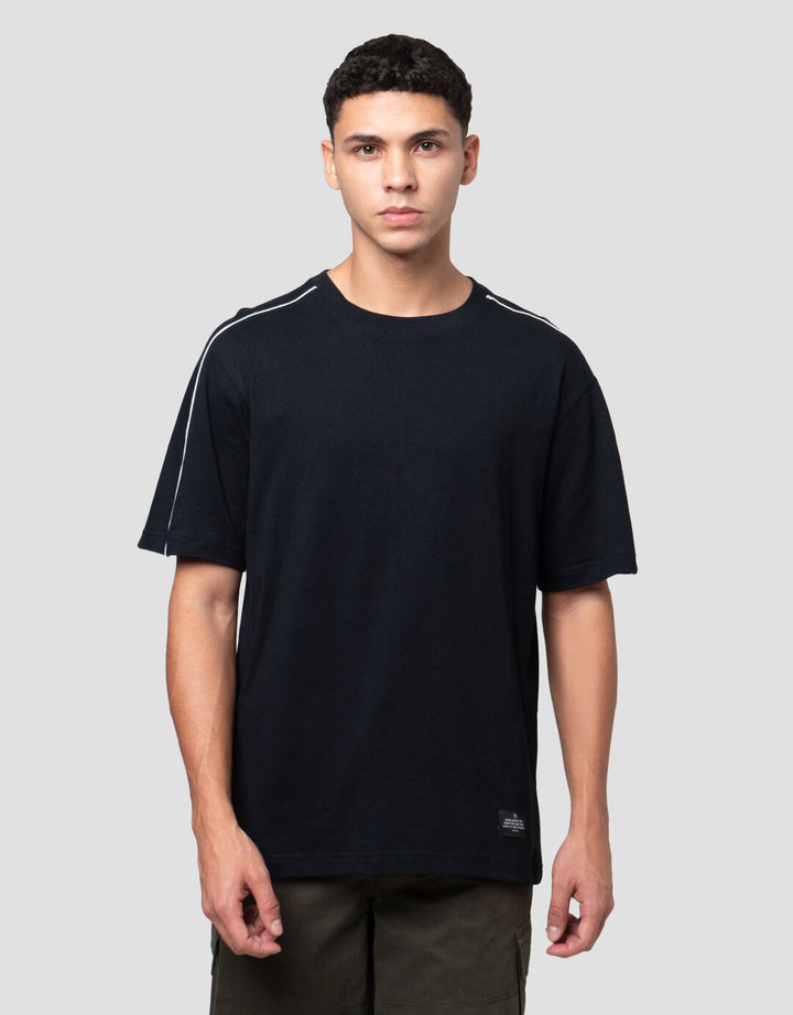 Nevada Plain Contrast Pipping Kaos Pria