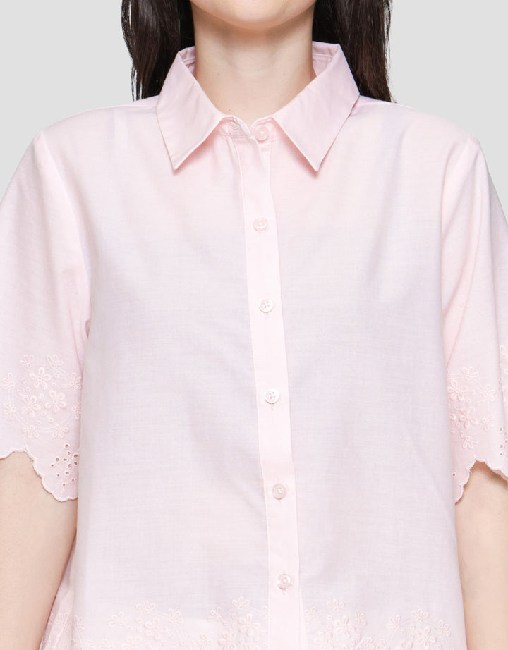 St. Yves Broderie Detail Cotton Kemeja Wanita