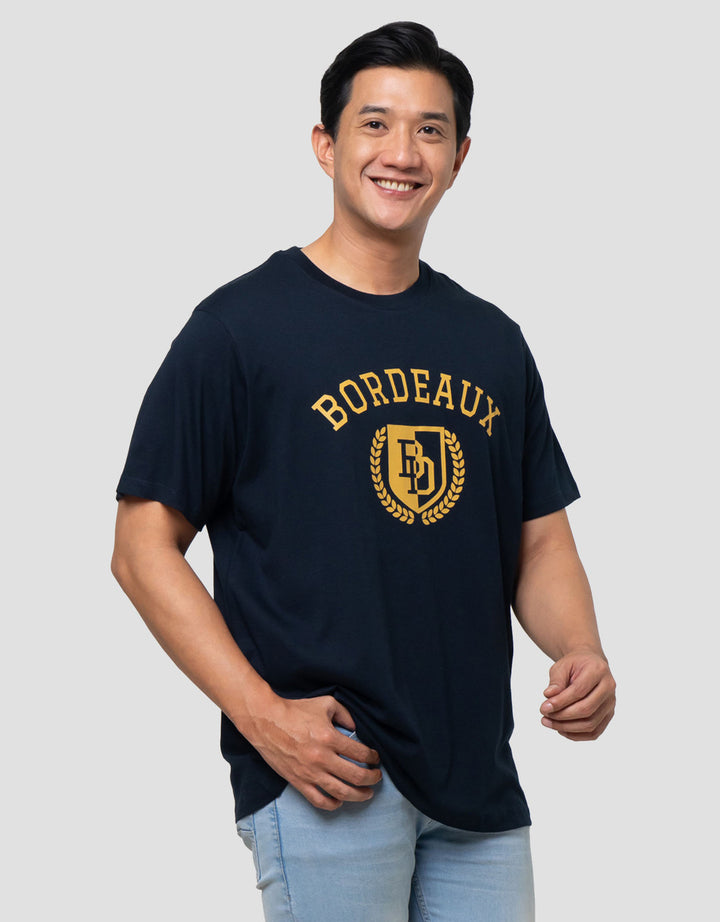 Aos Theme The Jocks College Bordeaux Kaos Pria