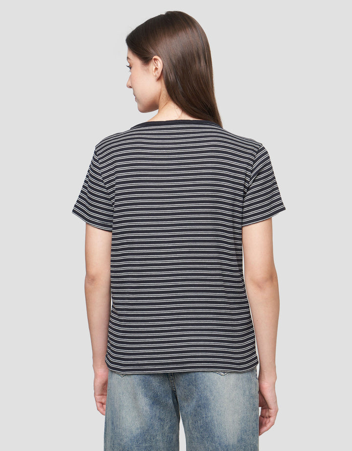 Connexion Rib Stripe Kaos Wanita