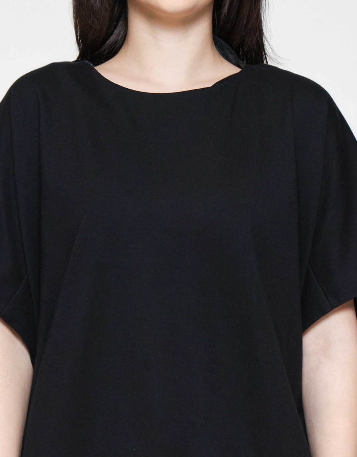 Connexion Drawstring Kaos Oversize Wanita