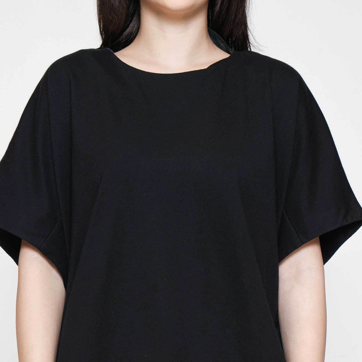 Connexion Drawstring Kaos Oversize Wanita