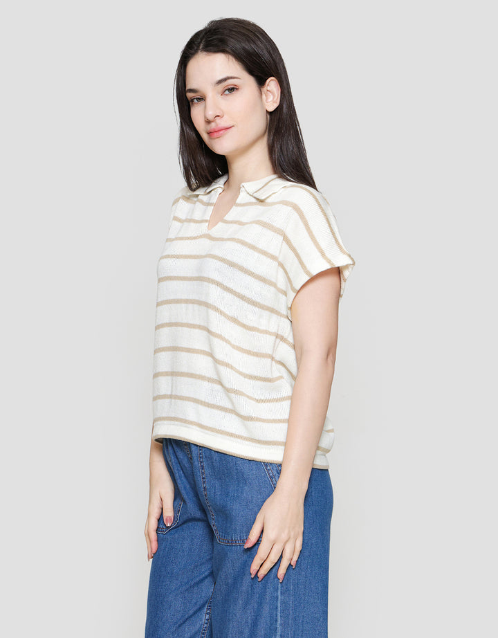 Connexion Kerah V Neck Kaos Wanita