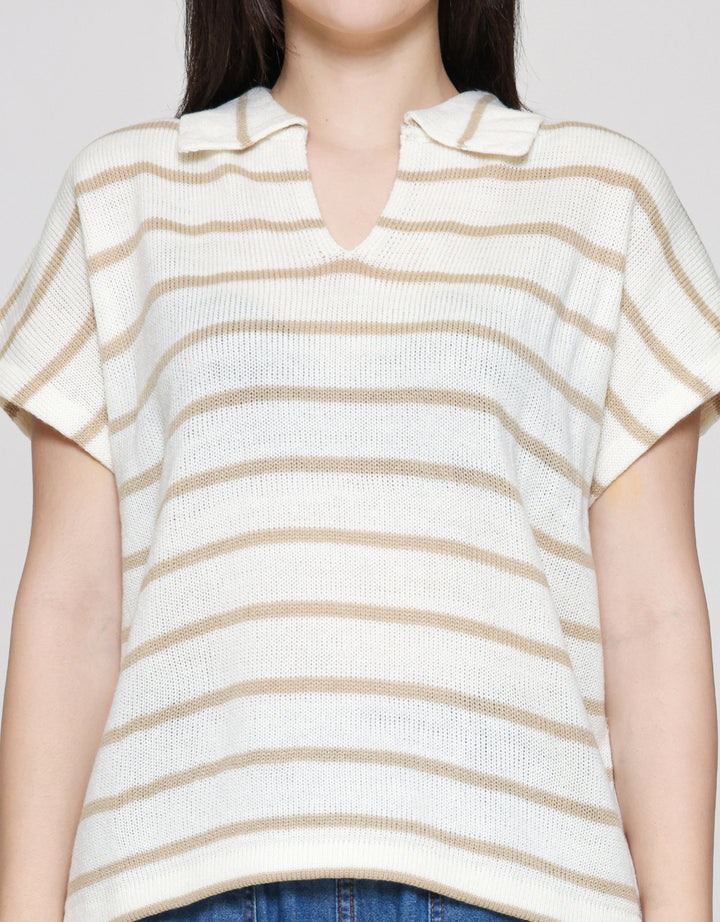 Connexion Kerah V Neck Kaos Wanita