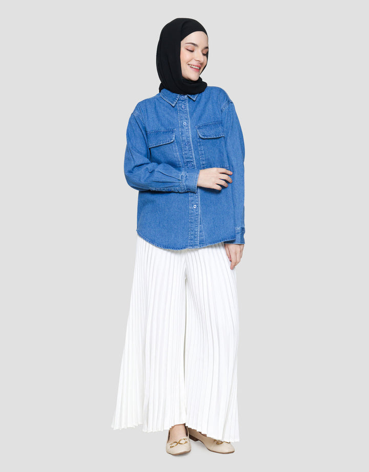 Annisa Double Pocket Kemeja Denim Wanita