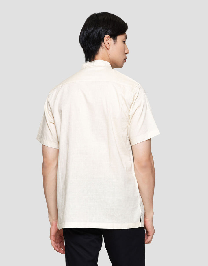 Cole Solid Texture Square W/ Pocket Baju Koko Pria