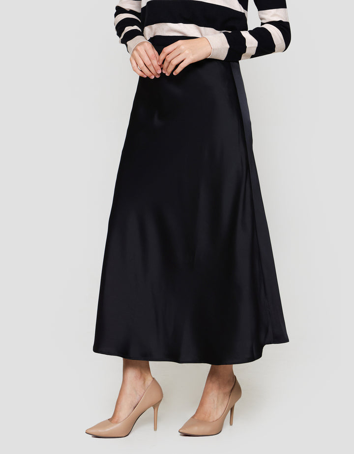 Suko Satin Rok Wanita