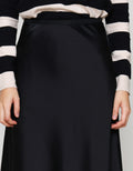 Suko Satin Rok Wanita