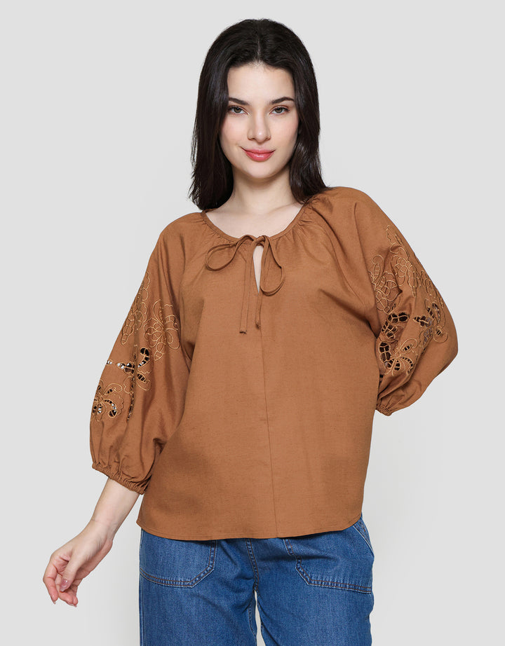 St. Yves Linen Blend Embro Sleeve Blouse Wanita