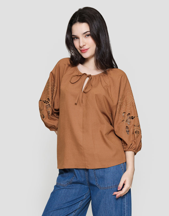 St. Yves Linen Blend Embro Sleeve Blouse Wanita