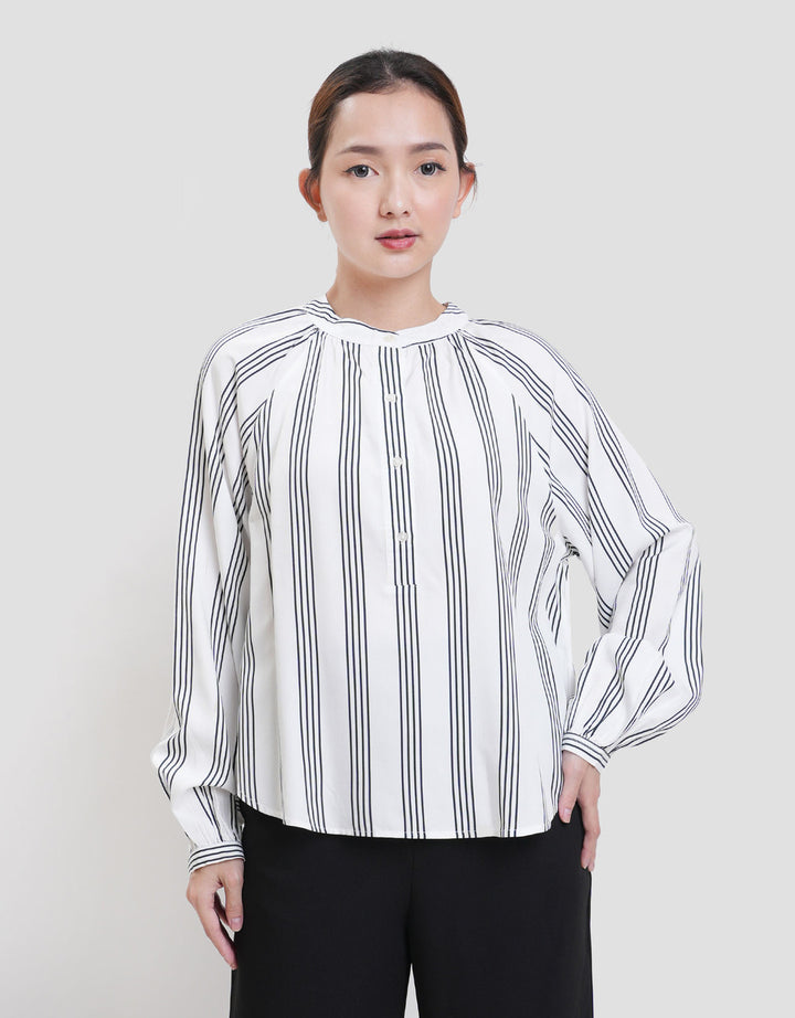 St. Yves Voluminous Fine Rayon Printed Blouse Wanita