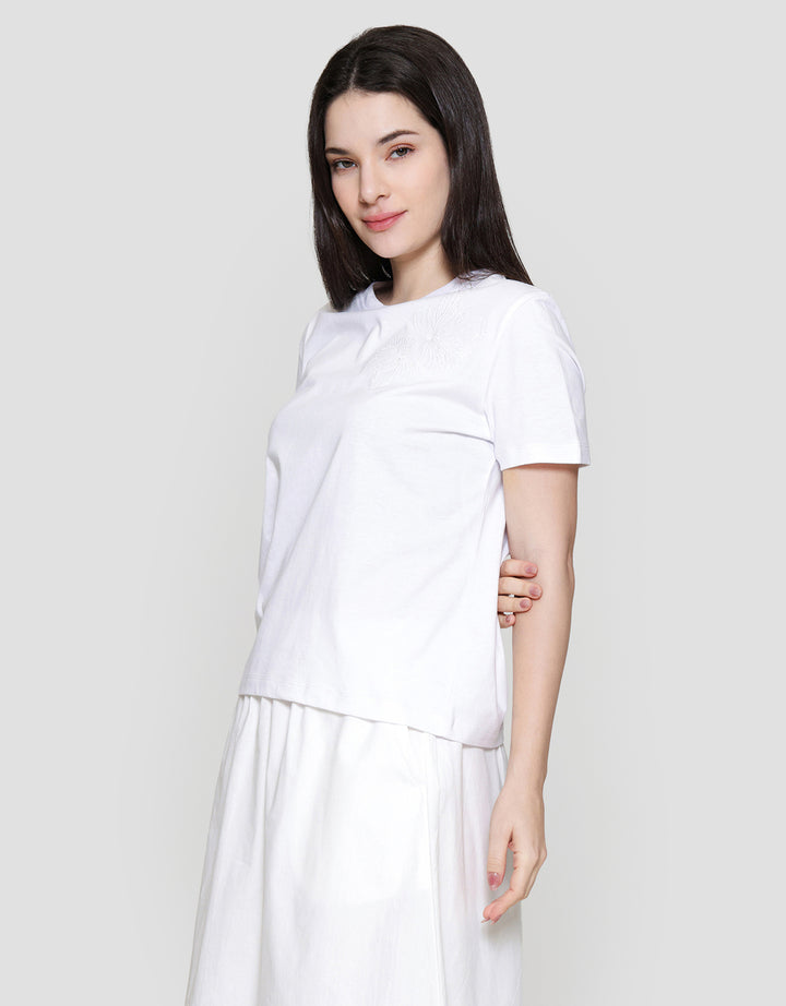 St. Yves Embroidered Detail Kaos Wanita