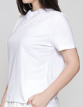 St. Yves Embroidered Detail Kaos Wanita