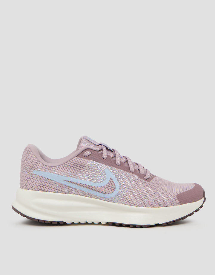 Nike Run Defy Sepatu Running Wanita