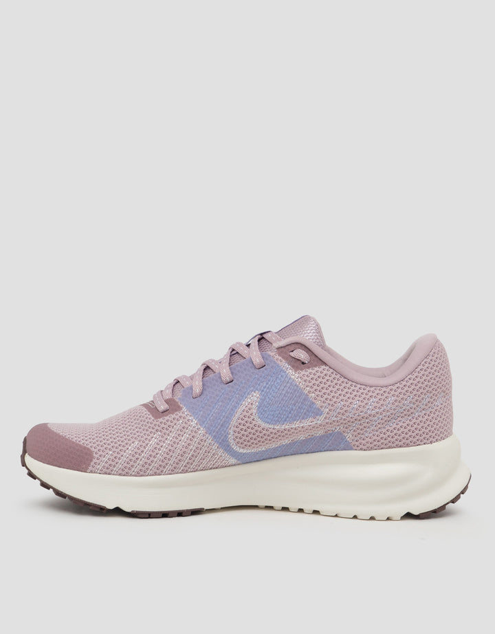 Nike Run Defy Sepatu Running Wanita