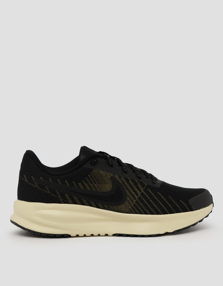 Nike Defy Running Shoes Pria