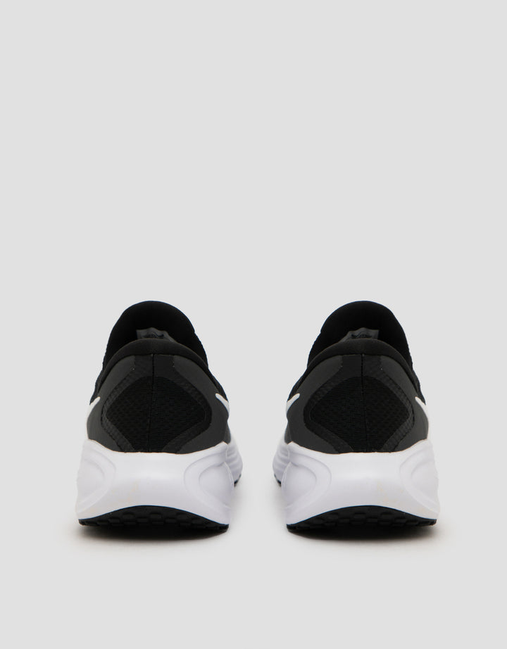 Nike Revolution 8 EasyOn Running Shoes Pria