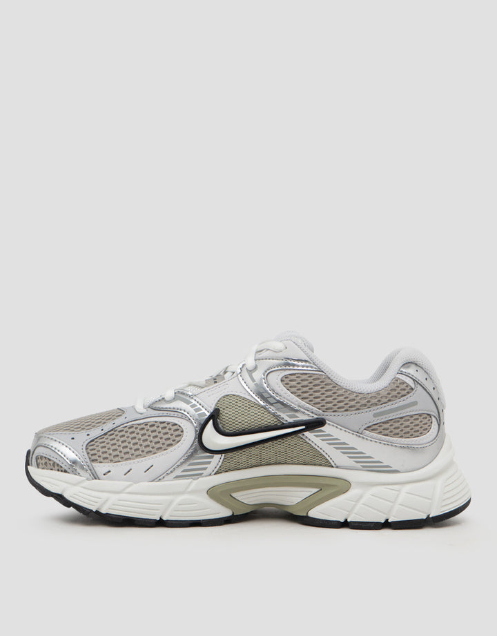 Nike Sepatu V5 Rnr Hq7901-301 Sneakers Wanita