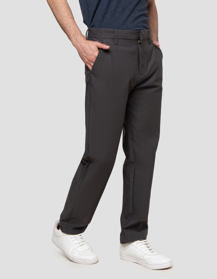 Cole Celana Chinos Slimfit Pria