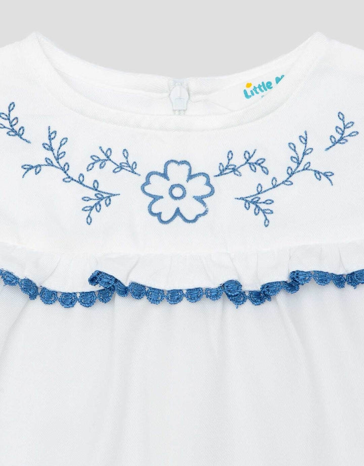 Little M With Lace Blouse Bayi